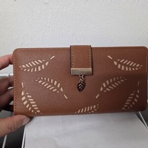 Vagabond Tan Leaf Design Wallet